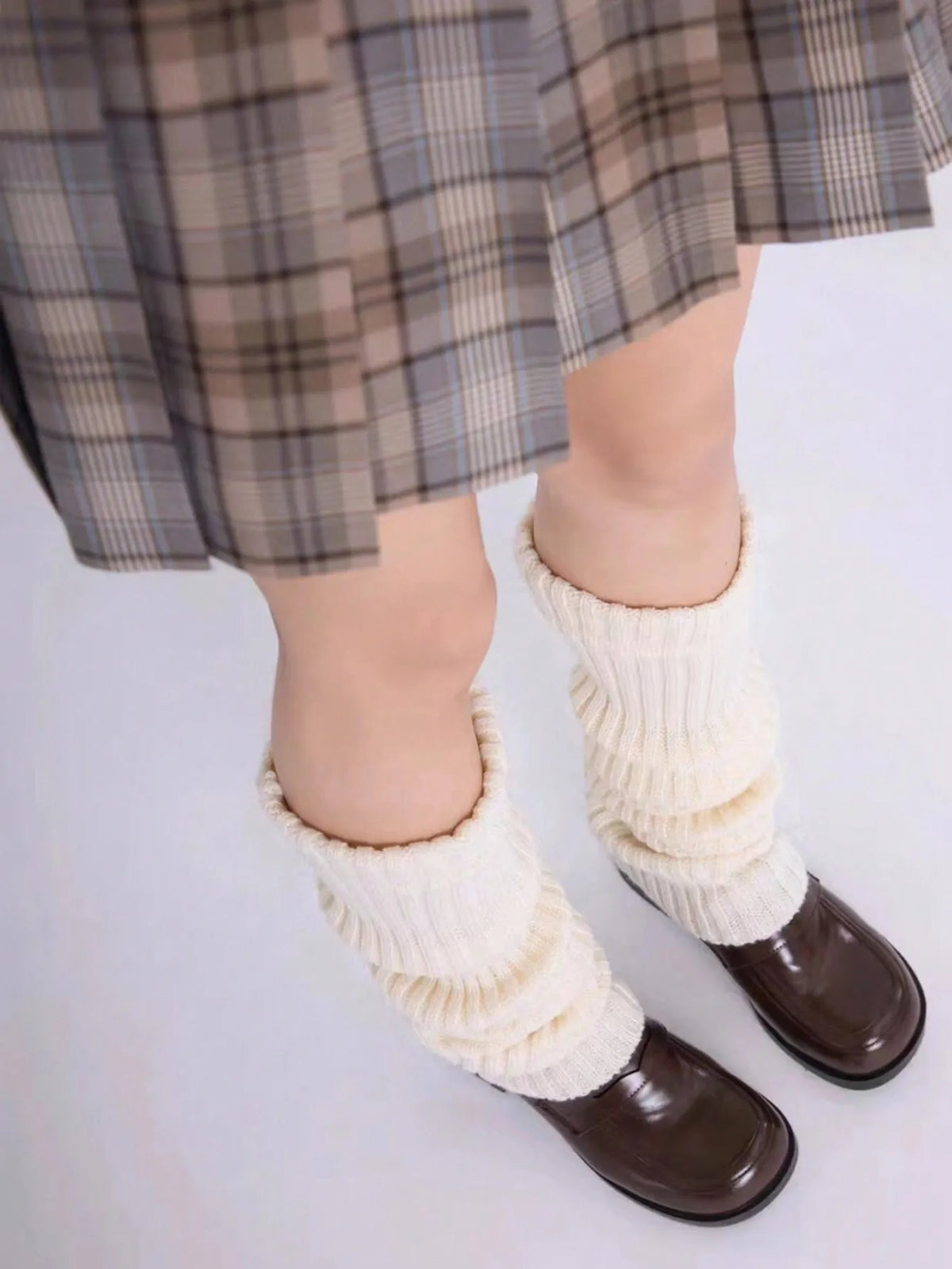1 Pair Women's Solid Color Vertical Stripe Decorated Sweet And Cute Leg Warmers, Suitable For Spring, Autumn And Winter - Apparel & Accessories from Linloft.
