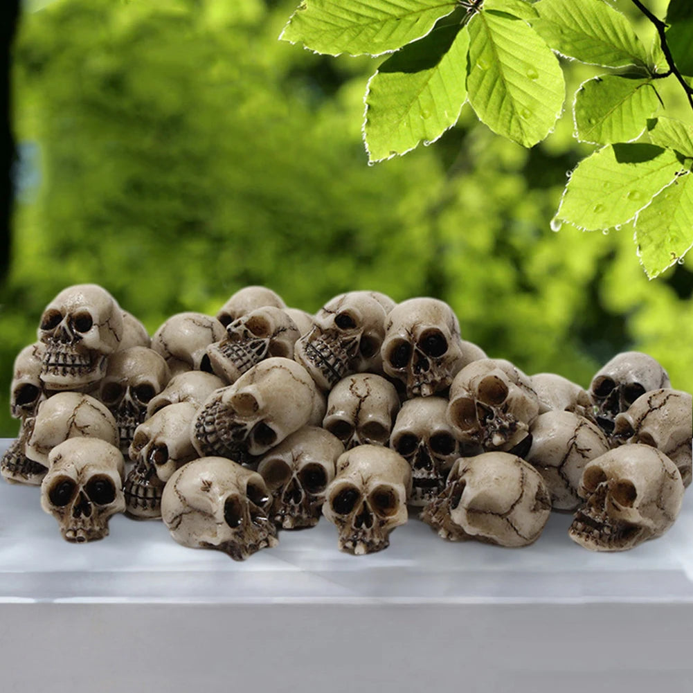 20Pcs Mini Skull Heads Collectable Halloween Gothic Skull Sculptures Creative Festival Theme Landscape Garden Potted Plant Decor