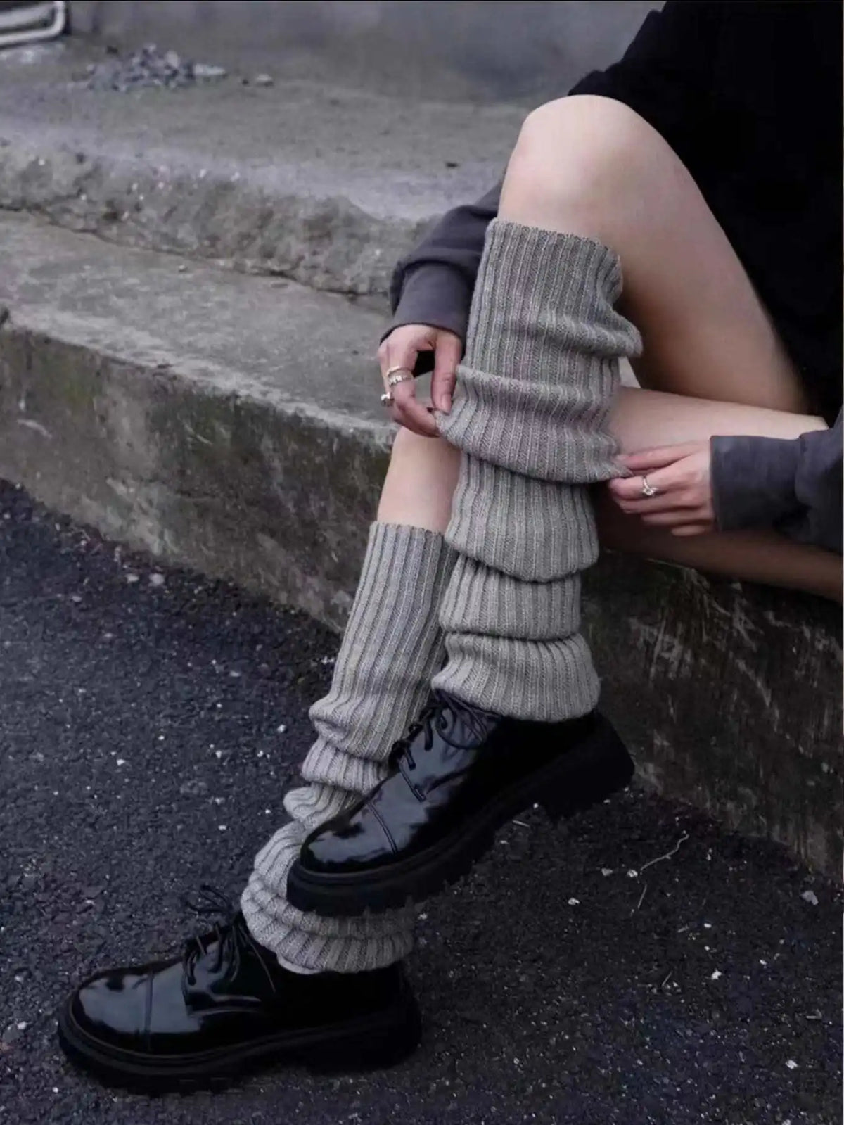 1 Pair Women's Solid Color Vertical Stripe Decorated Sweet And Cute Leg Warmers, Suitable For Spring, Autumn And Winter - Apparel & Accessories from Linloft.